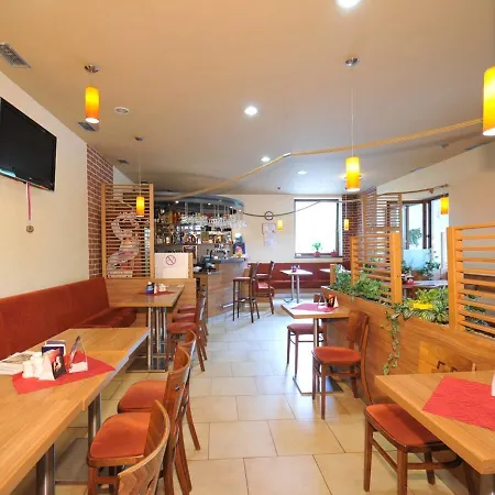 酒店 Barbora 3*
